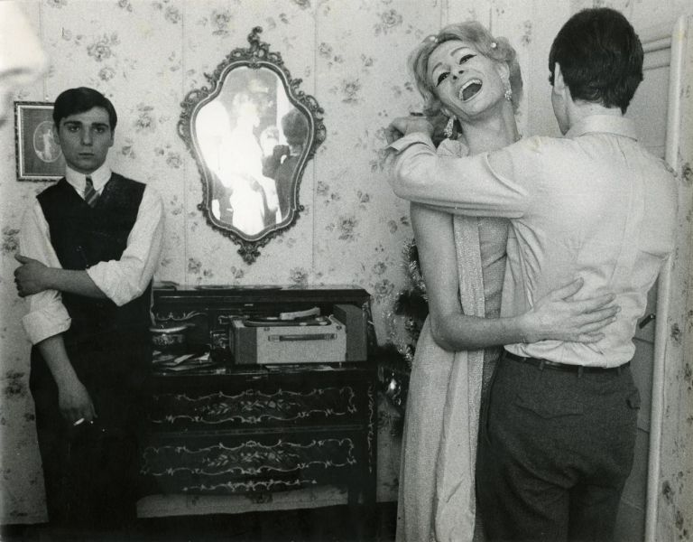 Lisetta Carmi, I Travestiti, 1965 © Lisetta Carmi. Courtesy Galleria Martini & Ronchetti