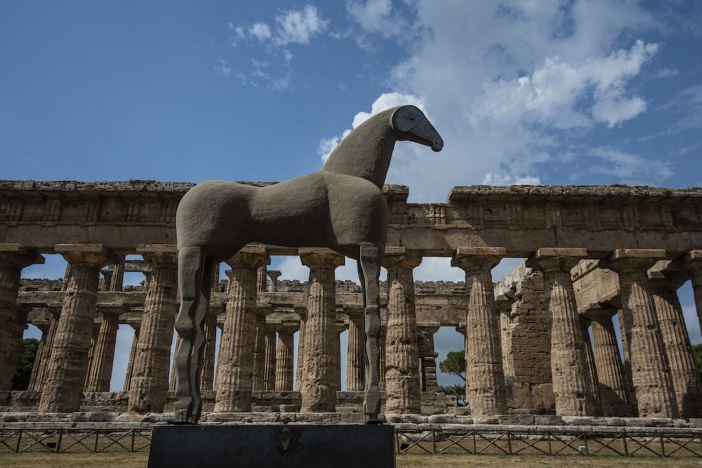 Mimmo Paladino e il cavallo di Paestum. La storia di un ritorno