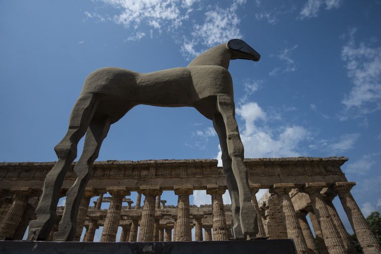 Mimmo Paladino, Il cavallo di Sabbia, 1999-2019, Parco Archeologico di Paestum