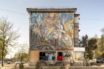 Mosaico di Avicenna (1988). Dushanbe, Tajikistan. Photo Stefano Perego, da Soviet Asia, pubblicato da FUEL