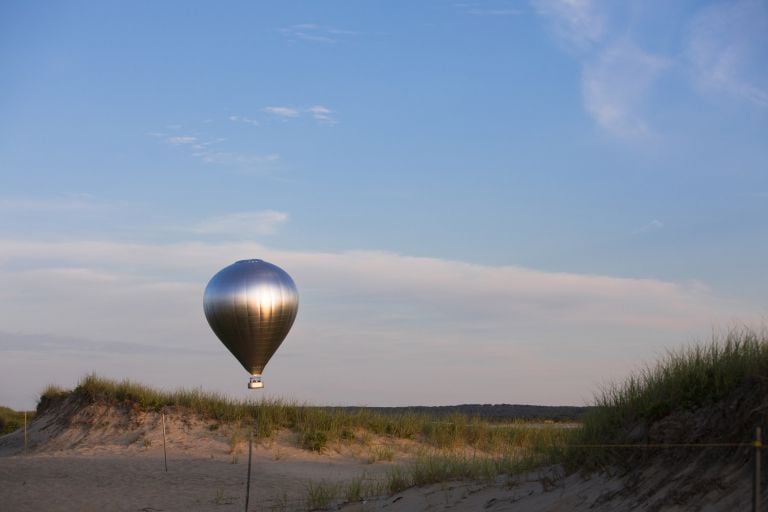 New Horizon Photo courtesy of Doug Aitken Workshop and The Trustees