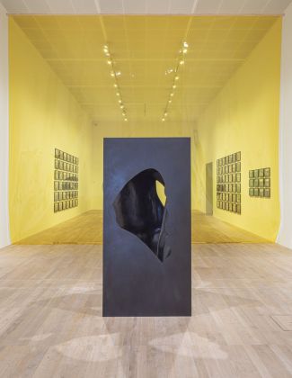 Olafur Eliasson, The presence of absence pavilion, 2019. Installation view at Tate Modern, Londra 2019. Photo Anders Sune Berg. Courtesy the artist & neugerriemschneider, Berlin & Tanya Bonakdar Gallery, New York-Los Angeles © 2019 Olafur Eliasson