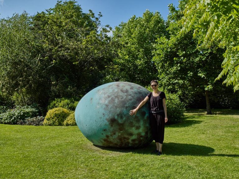 Joanna Rajkowska, The Hatchling, 2019, Letrangere, Frieze sculpture 2019, ph. Stephen White