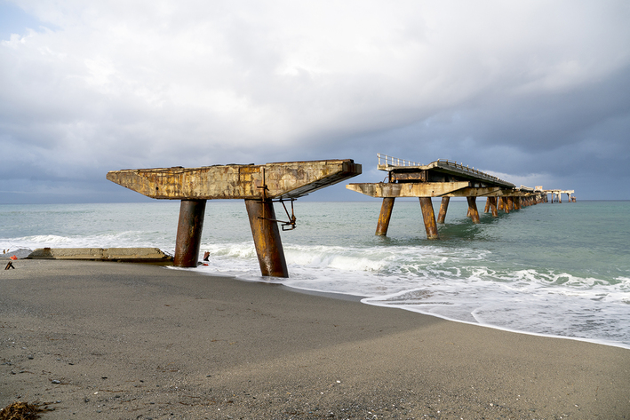 © Alterazioni Video_Incompiuto, la nascita di uno Stile_Pontile ex Sir_Lamezia Terme_Catanzaro