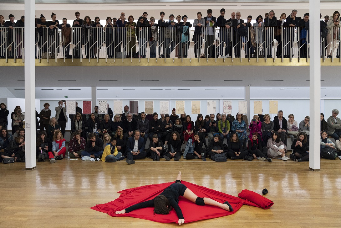 Anna Maria Maiolino, Pac, Performance, Ph Lorenzo Palmieri