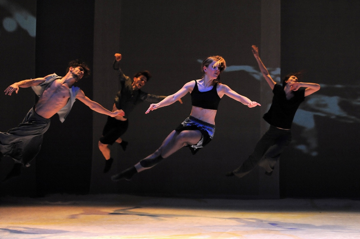 COMPAGNIA EGRIBIANCODANZA LIFE ph. SIMONE VITTONETTO