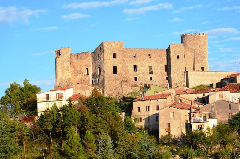 Verso Ferragosto: 5 mostre estive tra Piemonte, Marche, Basilicata e Sardegna