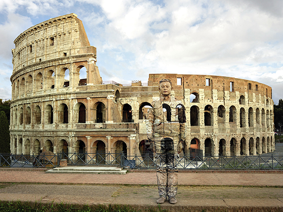 Liu Bolin, Colosseo, n.22017 Courtesy Boxart, Verona