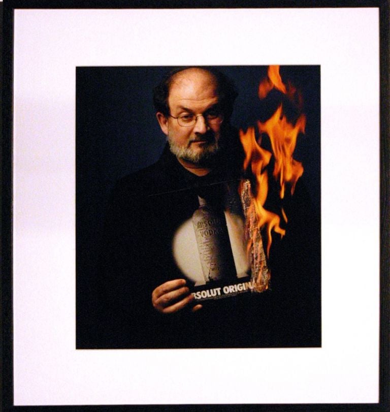 AAC Photo Annie Leibovitz series, Salman Rushdie, courtesy Spritmuseum, Stockholm