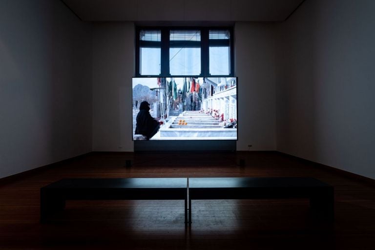 Bani Abidi, The Lost Procession, 2019. Installation view at Gropius Bau, Berlino 2019. Photo © Mathias Völzke, courtesy the artist & Experimenter, Kolkata