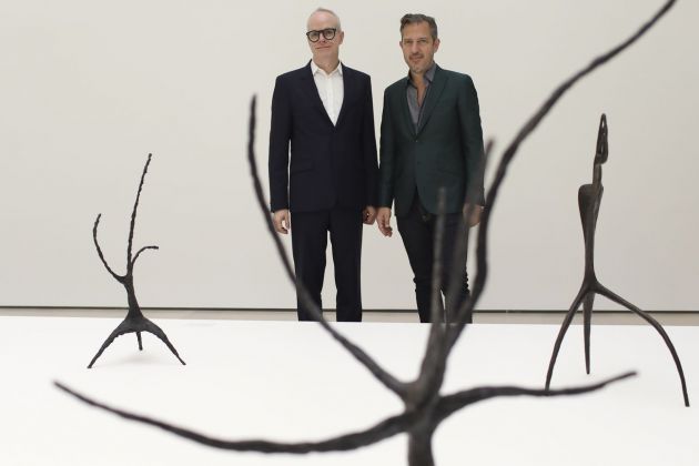 Hans Ulrich Obrist (curatore della mostra ) e Alexander S.C. Rower (presidente della Calder Foundation)