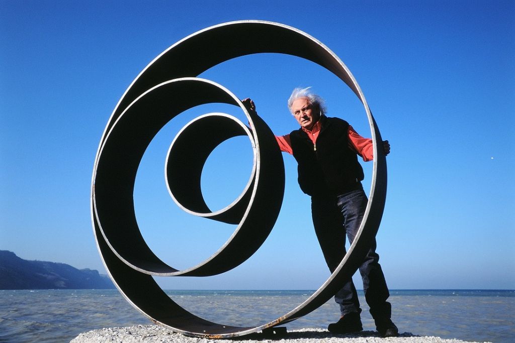 “La mia fonte d’ispirazione è il cielo”. Laura Cherubini ricorda Eliseo Mattiacci