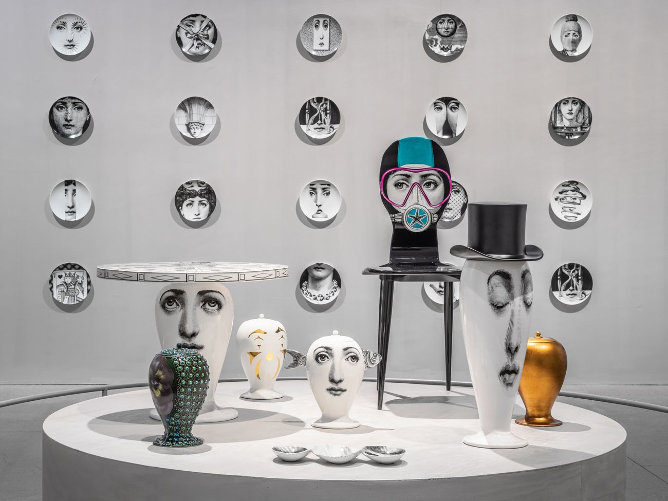 Fornasetti inside out outside. Photo Jean Baptiste Beranger Licens Användning i media