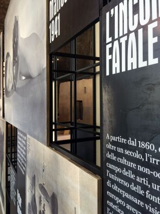 Grafica di mostra e catalogo di Je suis l’autre, Terme di Diocleziano, Roma 2019