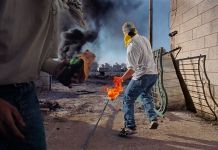 James Nachtwey, West Bank, Ramallah, 2000 © James Nachtwey Archive, Hood Museum of Art, Dartmouth