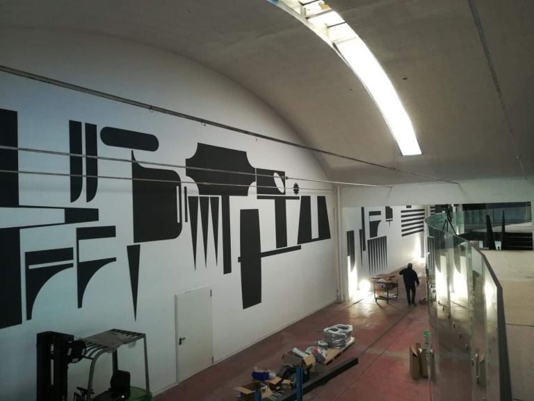 Jonathan Pierini, IMAB Group, progetto murale per i 50 anni dell’azienda. Comunicazione e allestimento dello spazio, 2018–in progress