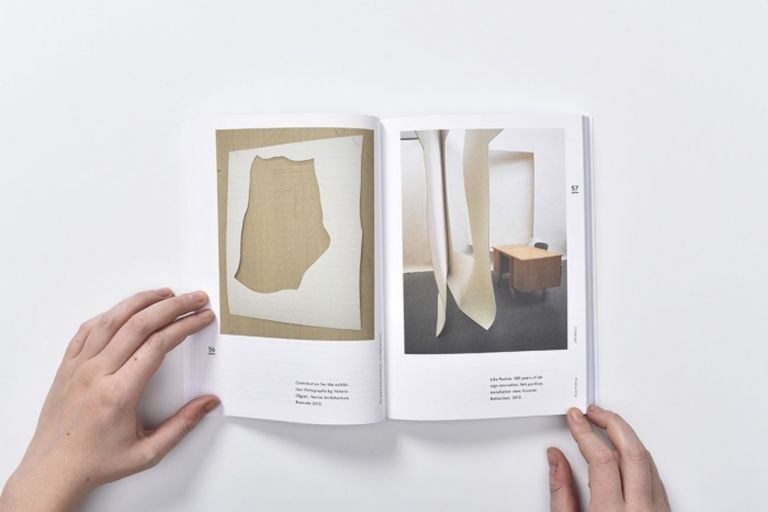 Jonathan Pierini, Progetto grafico per Displayed Spaces, a cura di Roberto Gigliotti, Spector Books, 2015