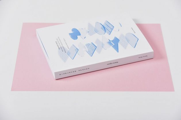Jonathan Pierini, Progetto grafico per Displayed Spaces, a cura di Roberto Gigliotti, Spector Books, 2015