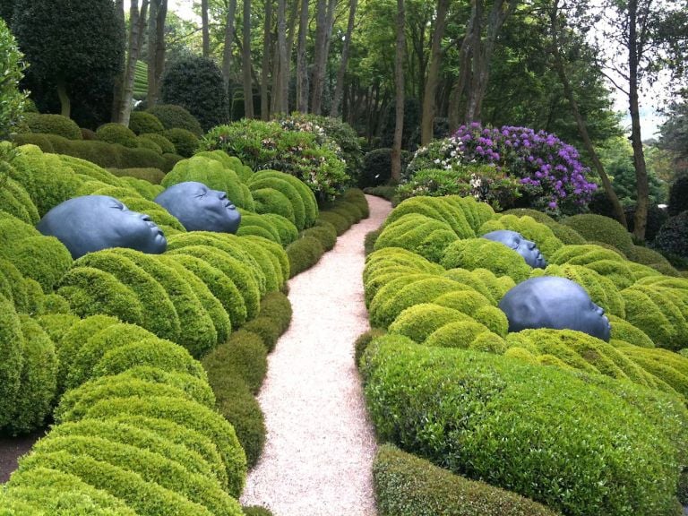 Les Jardins d'Étretat. Scultura di Samuel Salcedo. Photo Claudia Zanfi