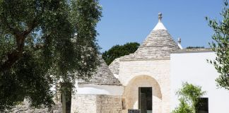 Morfologia delle Meraviglie. Installation view at Contrada Galante, Ostuni 2019. Photo Alessandra Vinci. Courtesy Officine Saffi