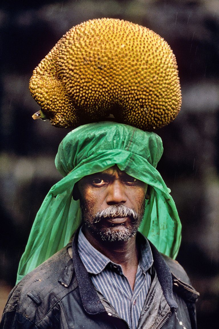 Sri Lanka, 1995 © Steve McCurry