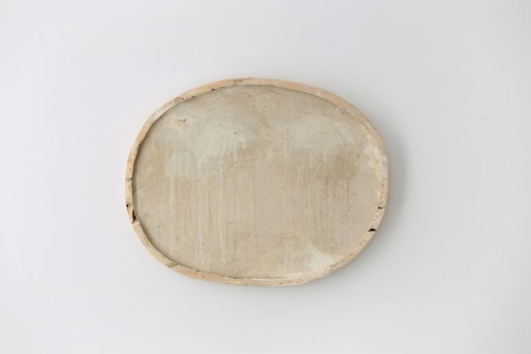 Lawrence Carroll White Oval Paintings 2015 – 2017 House paint and dust on canvas on wood 34 x 44 x 2.5 cm / 13 1/2 x 17 1/3 x 1 in Signed and dated verso middle: Lawrence Carroll 2015 – 2017 © Lucy Jones Carroll Courtesy Galerie Karsten Greve Köln Paris St. Moritz