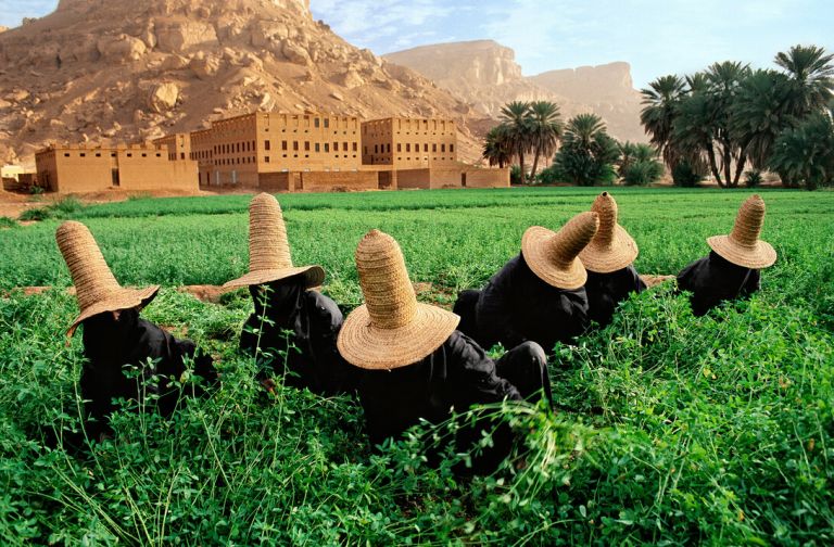 Wadi Hadramaut, Yemen, 1999 © Steve McCurry