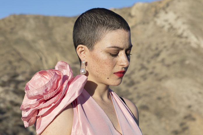 Haily Gates, Shako Mako, still video. Actress alia Shawkat - Credits Brigitte Lacombe