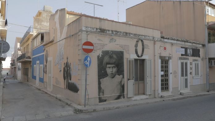 13 IV 1941, l'installazione di Dots to Specific a Marina di Ragusa