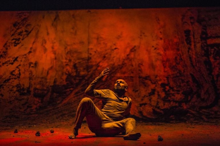 Akram Khan. Photo © Jean Louis Fernandez