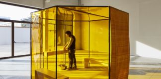 Daniel Steegmann Mangrané, Orange Oranges, 2001. Installation view at Pirelli HangarBicocca, Milano 2019. Courtesy l'artista & Esther Schipper & Pirelli HangarBicocca. Photo Agostino Osio