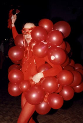 Dustin Pittman. Red Balloons, 1979. Photograph, 10 x 8 in. (25.4 x 20.3 cm). Courtesy of the artist. © Dustin Pittman