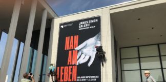 “Nah am Leben” (“Vicino alla Vita”), Berlino, James-Simon-Galerie
