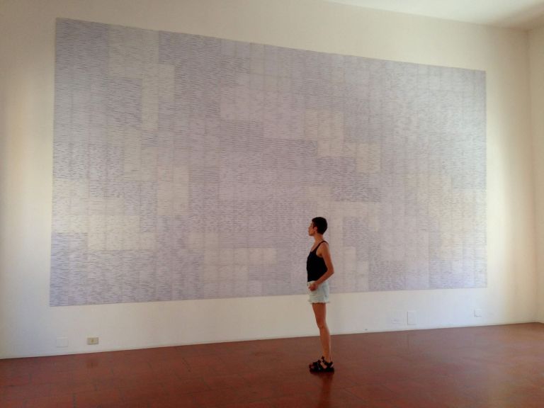 Mariateresa Sartori, Il tempo del suono. Onde, 2019, site specific. Courtesy Galleria Doppelgaenger, Bari