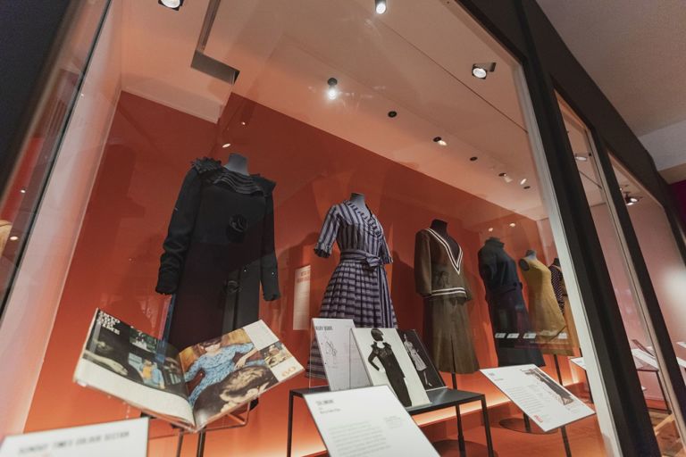 Mary Quant. Exhibition view at Victoria and Albert Museum, Londra 2019