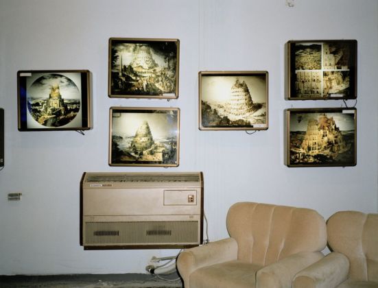 Museo, disegni della Torre di Babele, Babilonia, Iraq, 2002 © Armin Linke, 2002