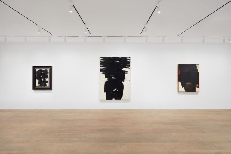 Pierre Soulages. A Century. Installation view at Lévy Gorvy, New York, 2019. Photo Tom Powel