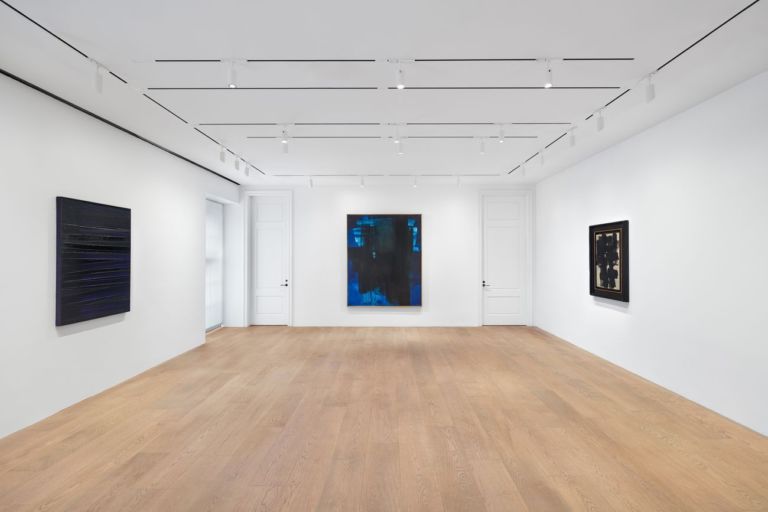 Pierre Soulages. A Century. Installation view at Lévy Gorvy, New York, 2019. Photo Tom Powel