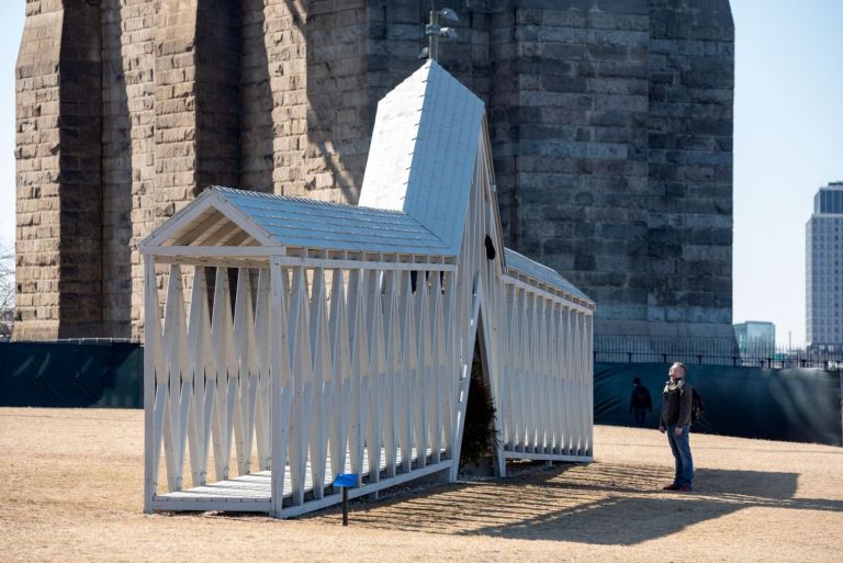 Siah Armajani, Bridge Over Tree, 1970 2019. Photo Timothy Schenck. Courtesy of Public Art Fund, New York