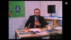 Il kitsch è la menzogna nell’arte. Umberto Eco in un video d’epoca