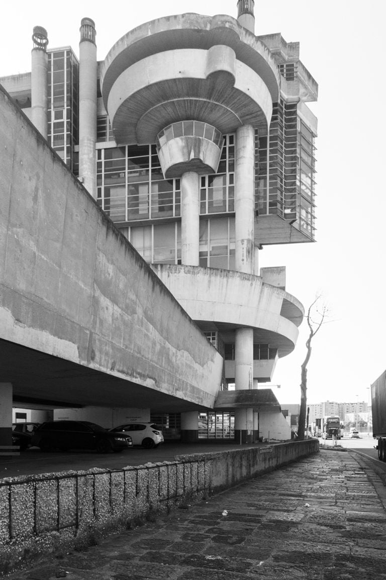 Casa del Portuale, progetto di Aldo Loris Rossi, foto di Valentina Solano. Courtesy Open House Napoli 2019