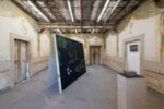 Matteo Fato, Paesaggio Senza titolo con Pittura (3), 2013 / 2019, courtesy dell’artista & Monitor, Roma - Lisbona - Pereto. Photo Giorgio Benni