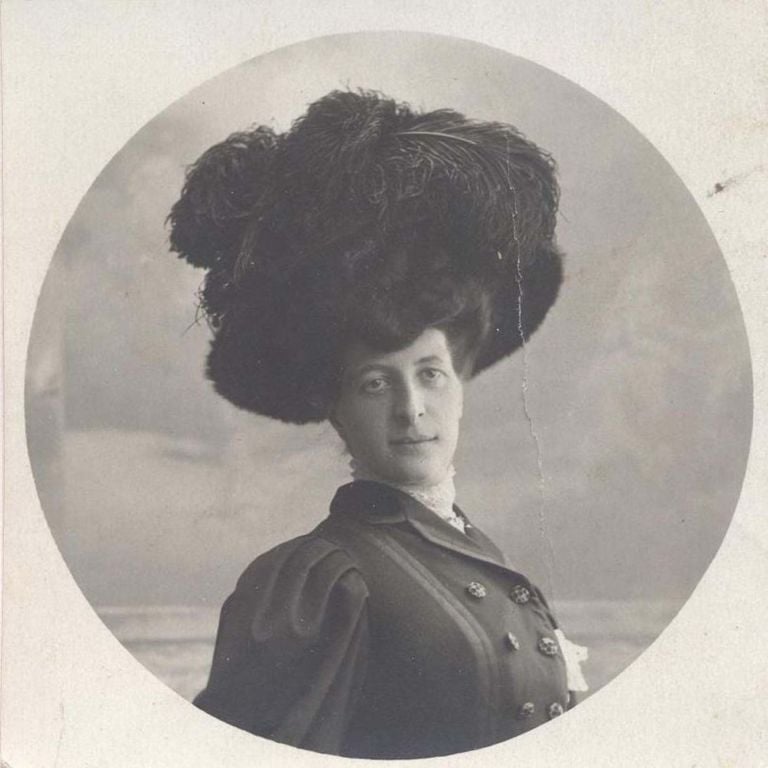 Antonio Barzaghi Cattaneo, Fotografia per “Ritratto di Giovanna Béha Castagnola”. Collezione privata