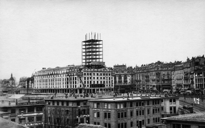 Cantiere della Torre Bel Air a Losanna progettata da Alphonse Laverriè ® Musée historique Lausanne