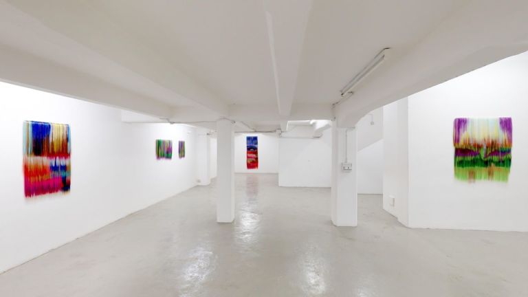 Hiva Alizadeh, Nomad Chants, installation view at The Flat - Massimo Carasi, Milano 2019, courtesy la galleria