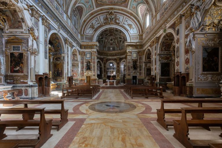 La luce e i silenzi. Exhibition view at Chiesa di San Benedetto, Fabriano 2019. Photo Guido Calamosca