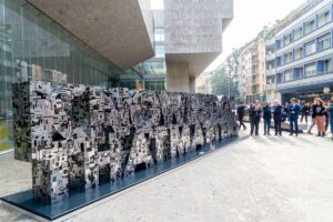 La conoscenza che conta. Inaugurata una nuova installazione alla Bocconi di Milano