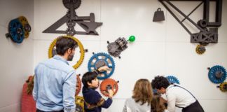 Museo Nazionale della Scienza e della Tecnologia Leonardo da Vinci di Milano. Attività nel laboratorio Leonardo. Photo © Paolo Soave – Museo Nazionale della Scienza e della Tecnologia