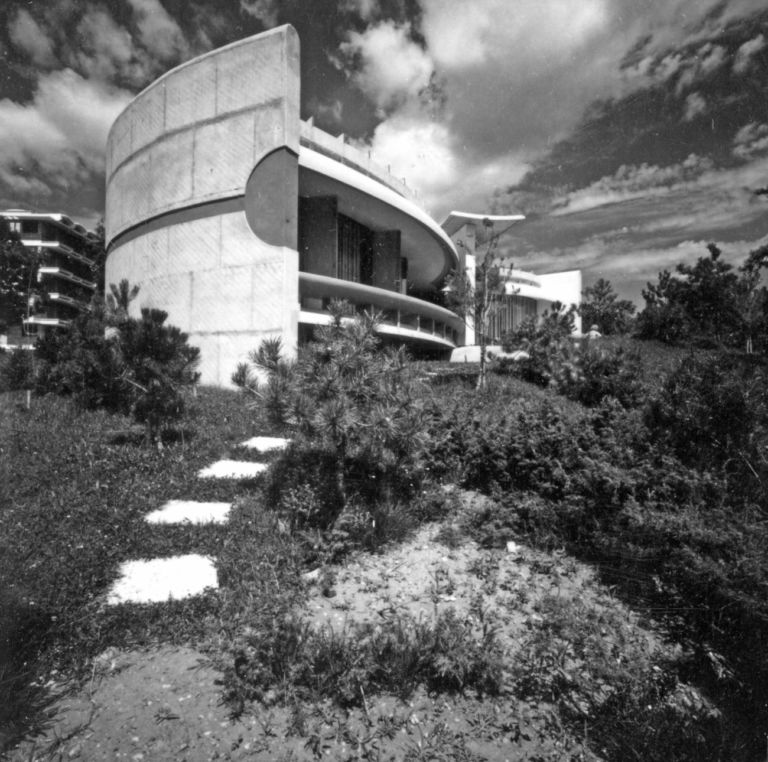 Marcello D’Olivo, Villa Spezzotti a Lignano Pineta. Photo Italo Zannier. Courtesy Archivio D’Olivo, Gallerie del Progetto, Civici Musei di Udine