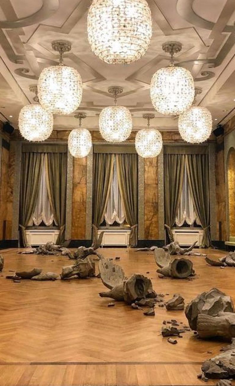 Marcello Maloberti, ... ma l’amor mio non muore. Installation view at Hotel Principi di Piemonte, Torino 2019